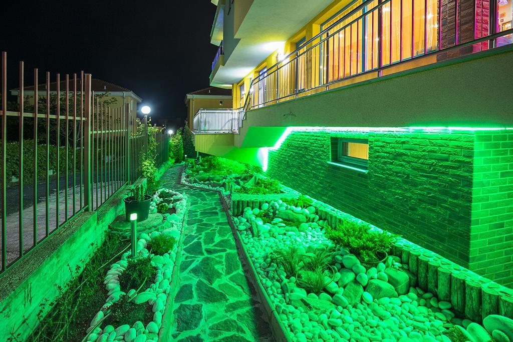 JBH Hotel Sveti Vlas Buitenkant foto