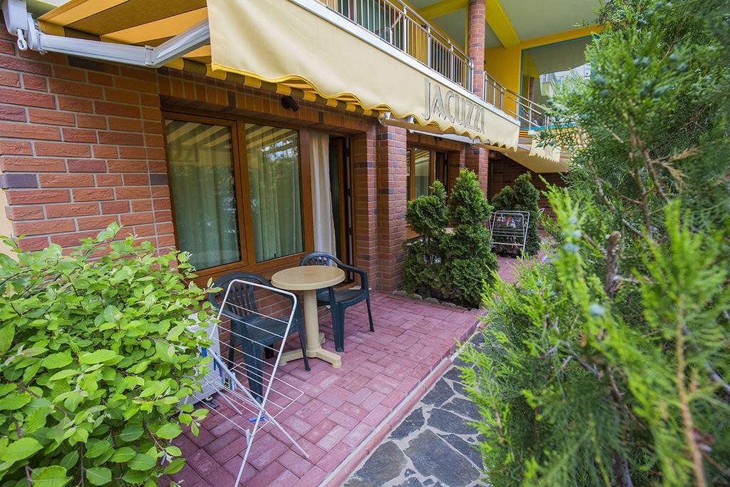JBH Hotel Sveti Vlas Buitenkant foto