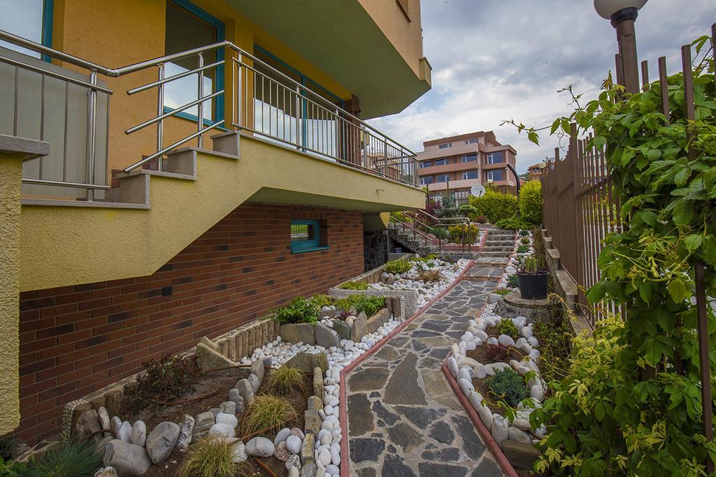 JBH Hotel Sveti Vlas Buitenkant foto