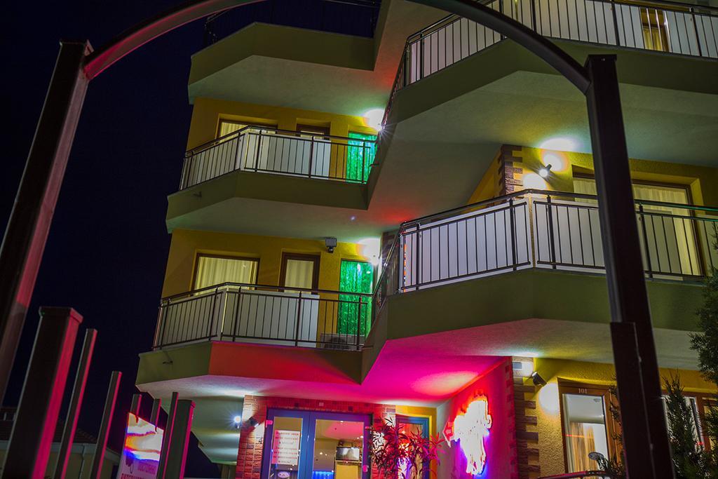 JBH Hotel Sveti Vlas Buitenkant foto